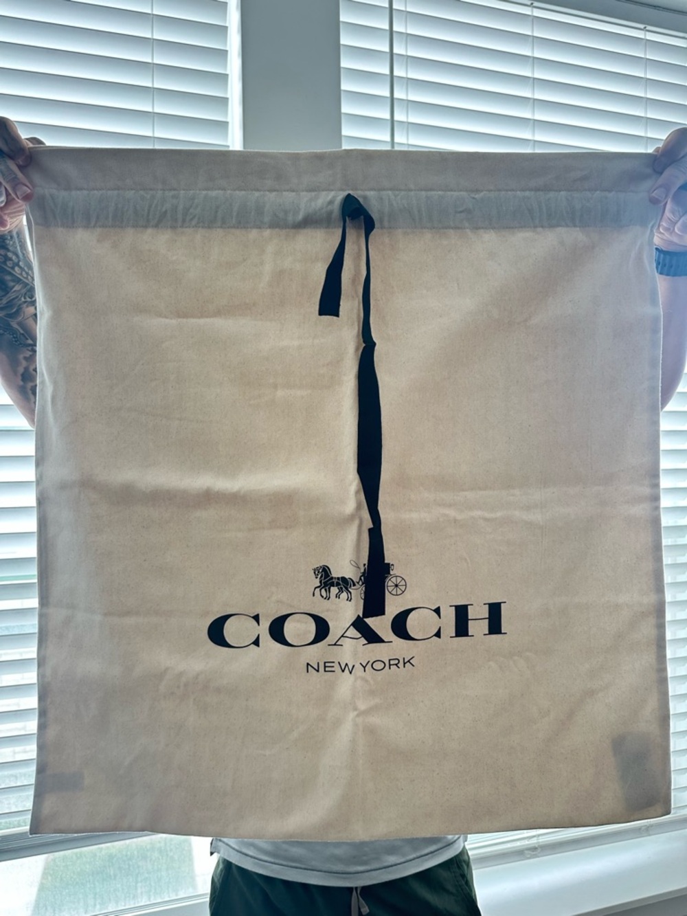 Coach Rose Gold Frame Sunglasses with Brown Lenses & case - Picture 16 of 16